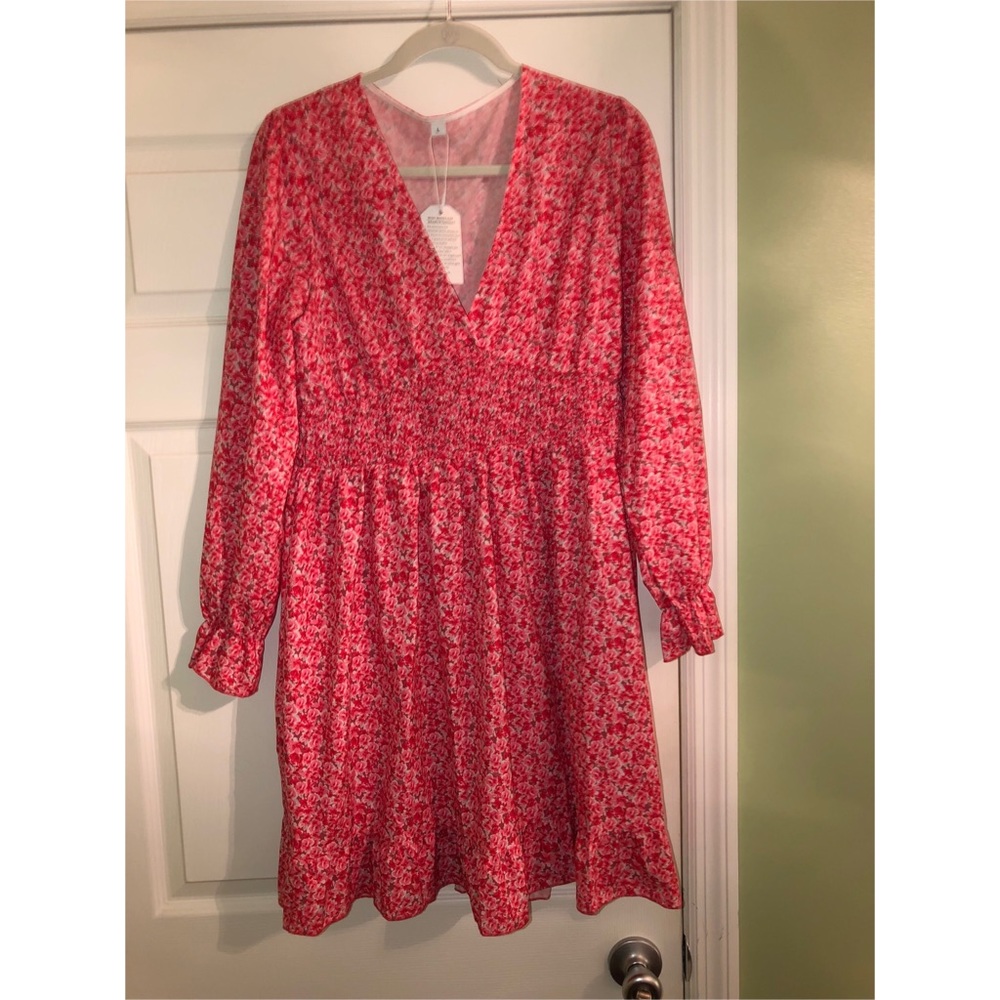 NWT Ditsy Floral Dress